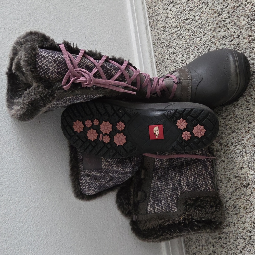 The North Face Women's Charcoal and Lavender Winter Boots